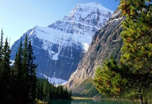 虎扑足球：业内人士：国内俱乐部有盲区，以为国内买过保险去海外就不用再买.